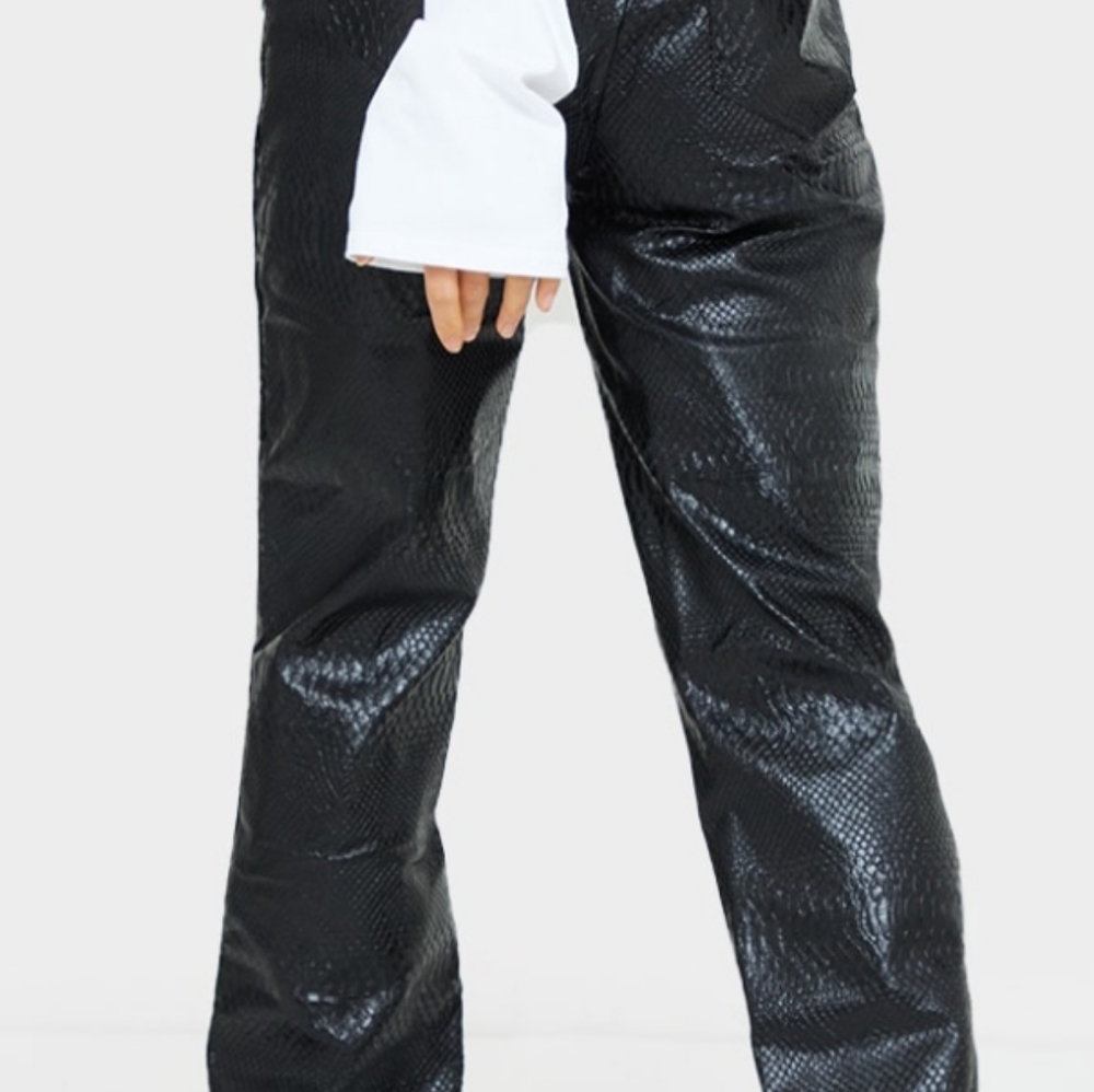 Petite PREMIUM Black Faux Leather Croc Split Hem Skinny Pants size 4